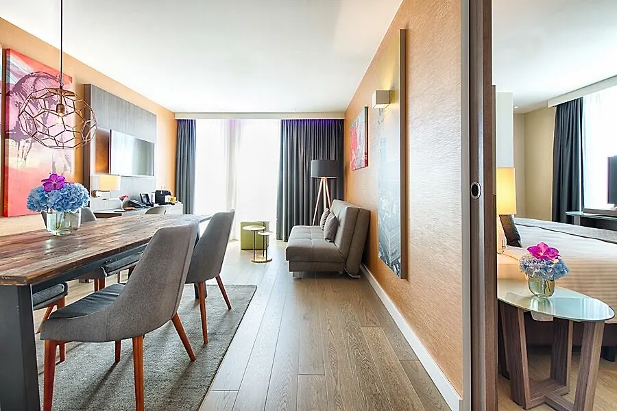 Leonardo Hotel Munich City East 4*,